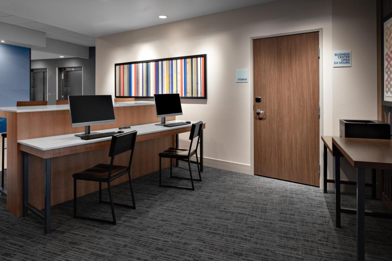 Holiday Inn Express & Suites - Elkhorn - Lake Geneva Area By Ihg Luaran gambar