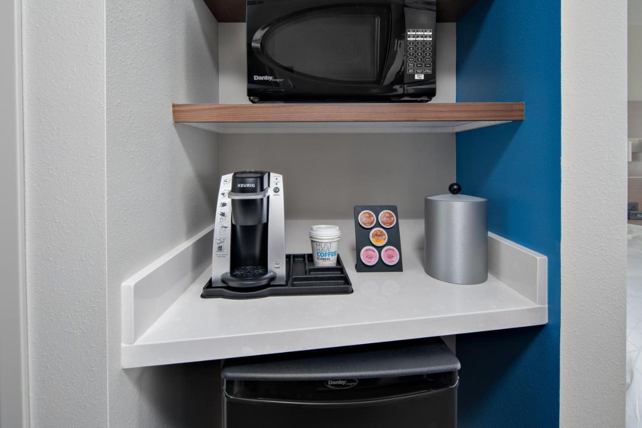 Holiday Inn Express & Suites - Elkhorn - Lake Geneva Area By Ihg Luaran gambar