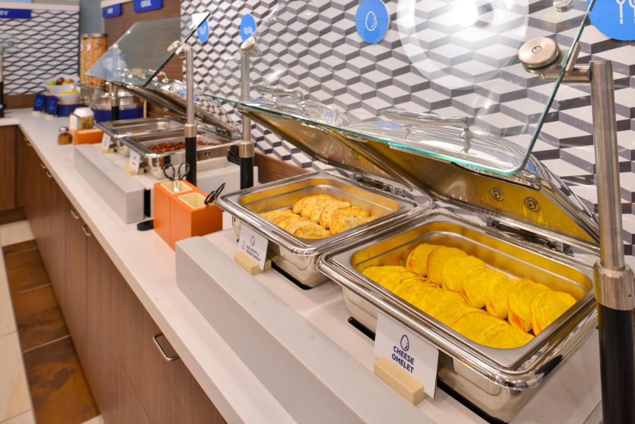 Holiday Inn Express & Suites - Elkhorn - Lake Geneva Area By Ihg Luaran gambar