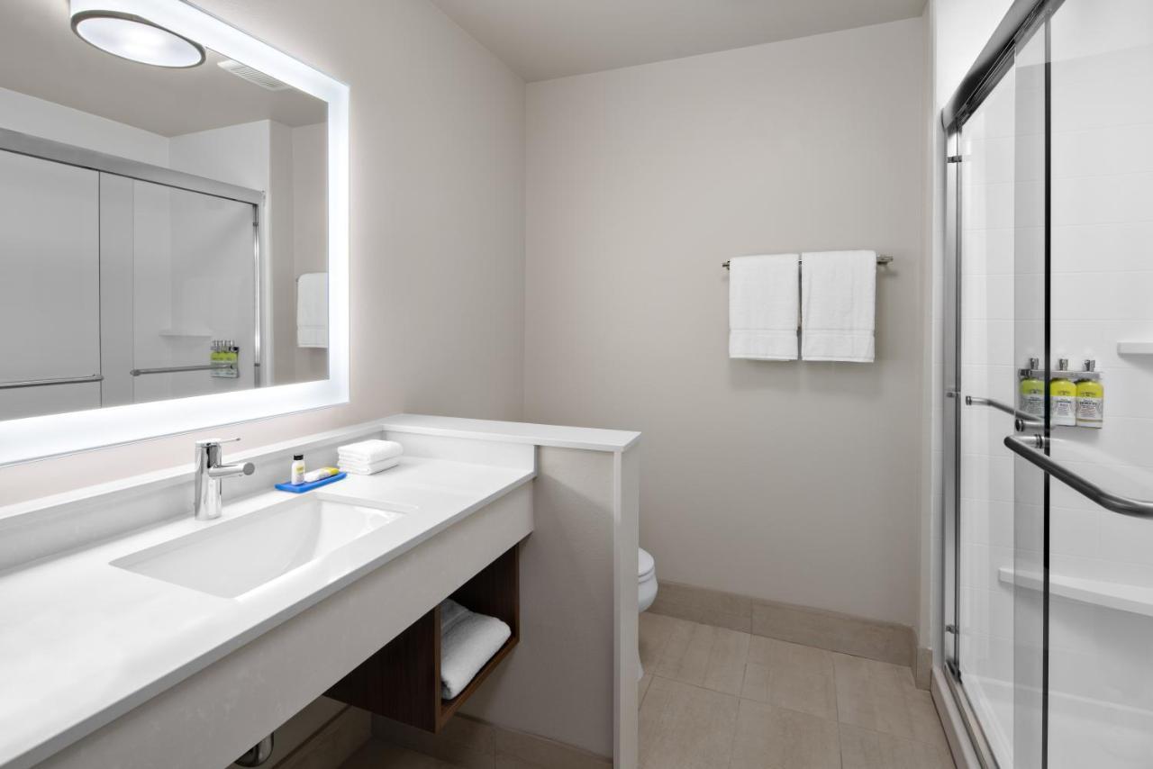 Holiday Inn Express & Suites - Elkhorn - Lake Geneva Area By Ihg Luaran gambar
